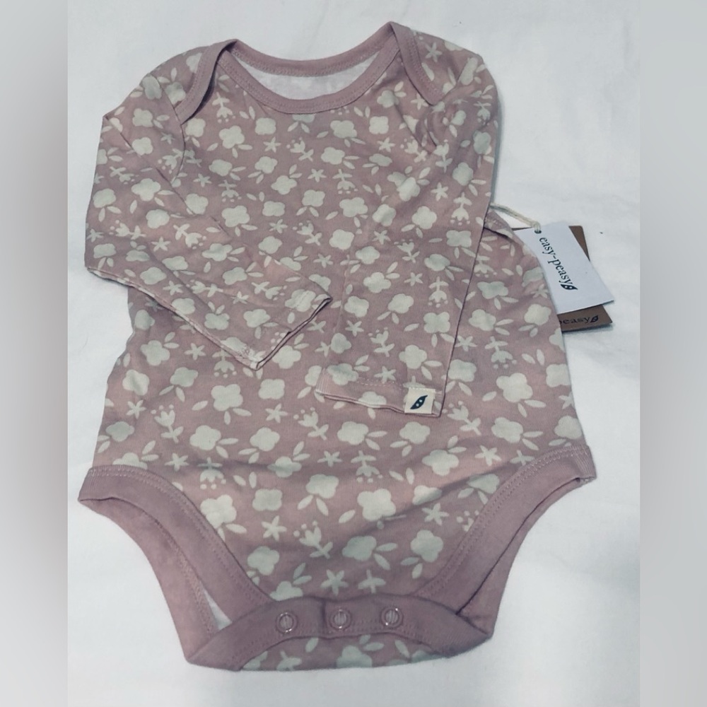 Baby girl’s Body Suit 100% organic cotton long sleeves crewneck pink.12Months
